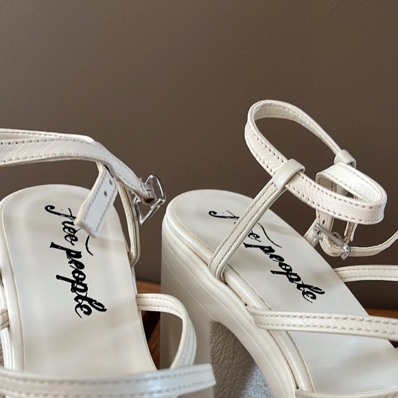 SOLD Free People chunky white platform heels sandals, size EU 40. US 8.5 - Picture 8 of 9